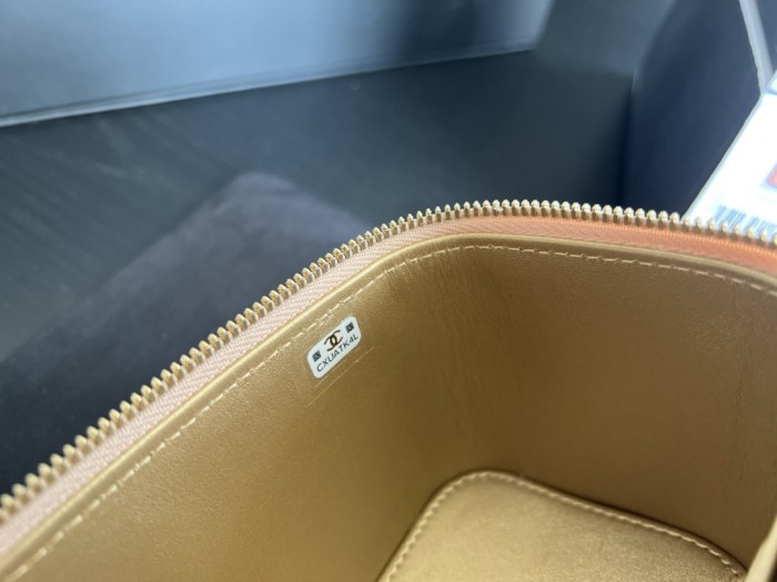 CHANEL 22c Early Spring Pebble Grain Calfskin Long Box Bag, Shoulder Bag, Crossbody Bag Women's Milk Tea AP2625-B07641-N5025 with Mirror size 17*8.5*10 cm