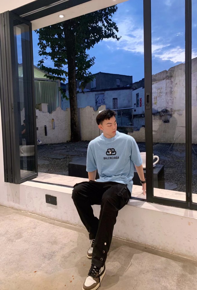 Balenciaga Drop Shoulder Sleeve T Shirt Unisex Light Blue