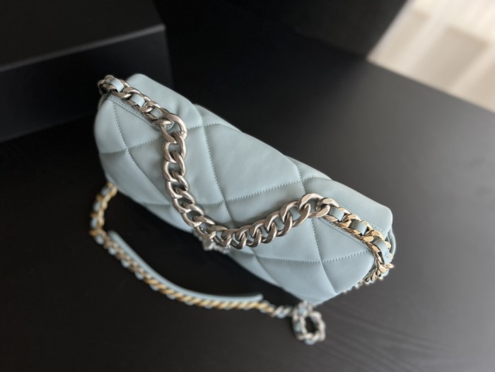 Handbag  Chanel  1161  size  30cmx20cm10 cm