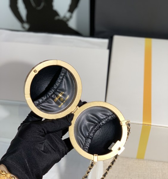 Handbag  Chanel  size  8 cm