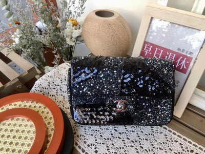 Handbag  Chanel   size  𝟐𝟎 𝐜𝐦