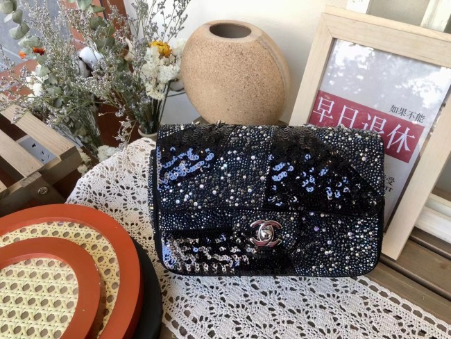 Handbag  Chanel   size  𝟐𝟎 𝐜𝐦