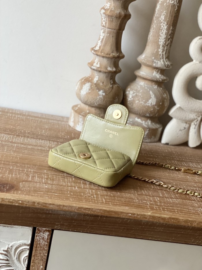 Handbag  Chanel  81227  size  11 cm