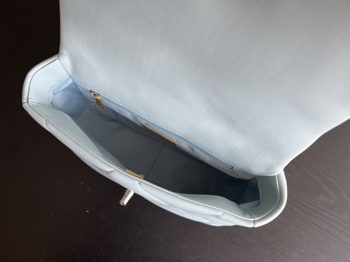 Handbag  Chanel  1160 size 26cmx16cmx9 cm