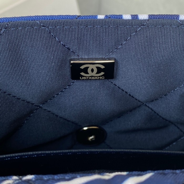 Handbag  Chanel  AS3521  size  15X24.5X5 cm