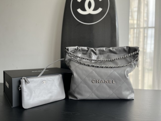 Handbag  Chanel  size  39cmx42cmx8 cm