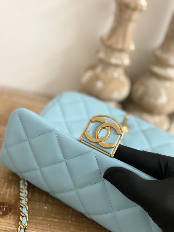 Handbag  Chanel  3474  size  15*20*8 cm