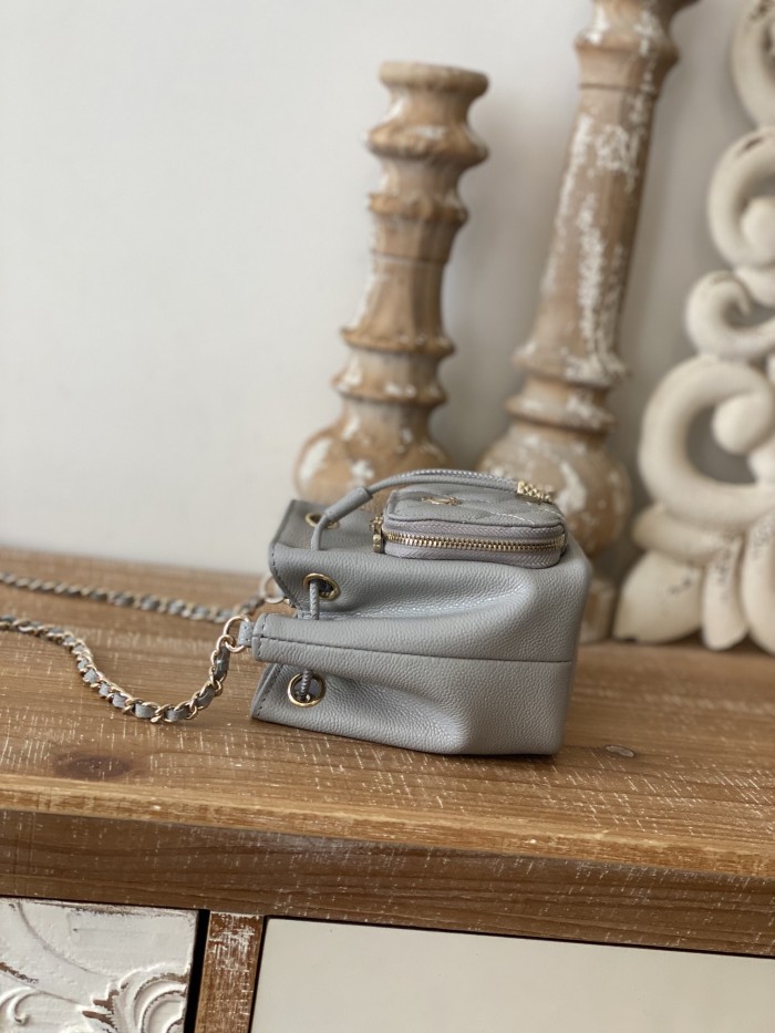 Handbag  Chanel  2913  size 12.5*10*7.5 cm