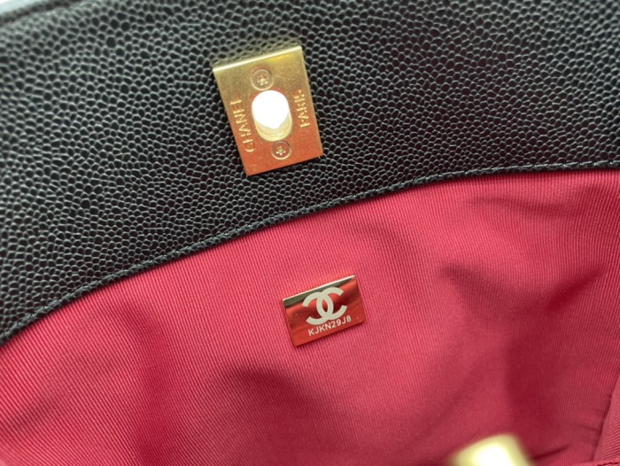 Handbag  Chanel AS3470  size  23*21*5 cm