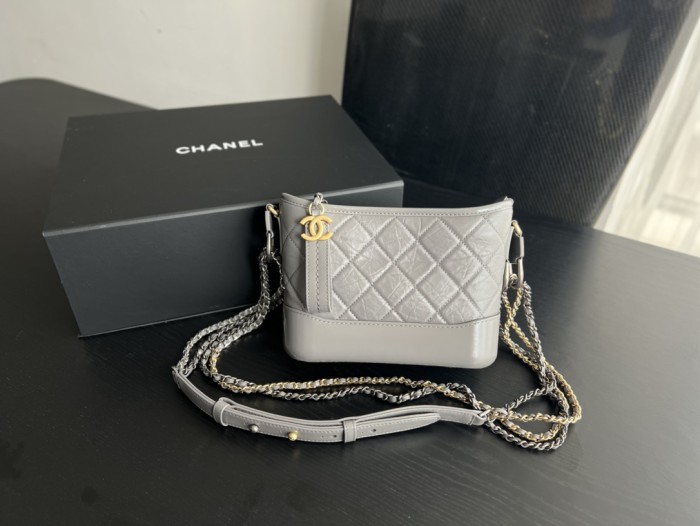  Handbag  Chanel  size 20cm15cm8 cm