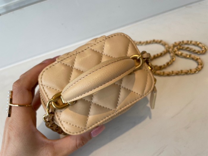 Handbag  Chanel  AP2198  size  11*8.5*7 cm