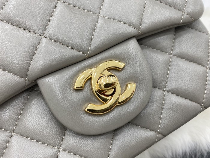 Handbag  Chanel  01115  size  17 cm
