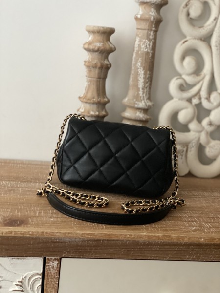 Handbag  Chanel  3473  size  13*18*6 cm