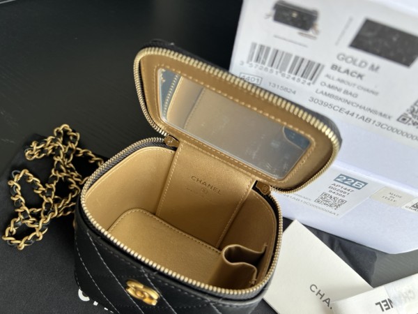 Handbag  Chanel  AP1447  size  8.5cmx11cmx7 cm