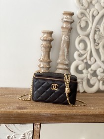 Handbag  Chanel  81222  size 16.5 cm