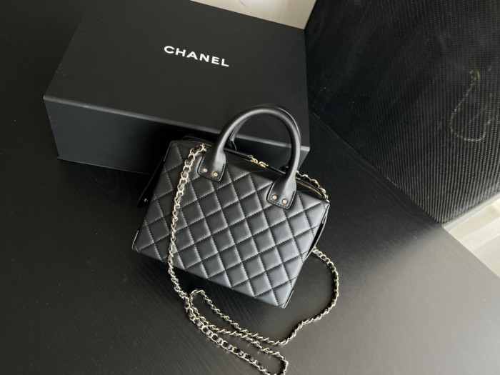  Handbag  Chanel  3344  size  20.5cm15cmx10.5 cm