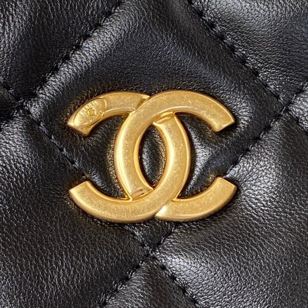 Handbag  Chanel  AS3631  size 26×30×7 cm