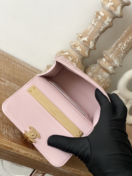 Handbag   Chanel  AP81213  size  11.5*14.5*5.5 cm