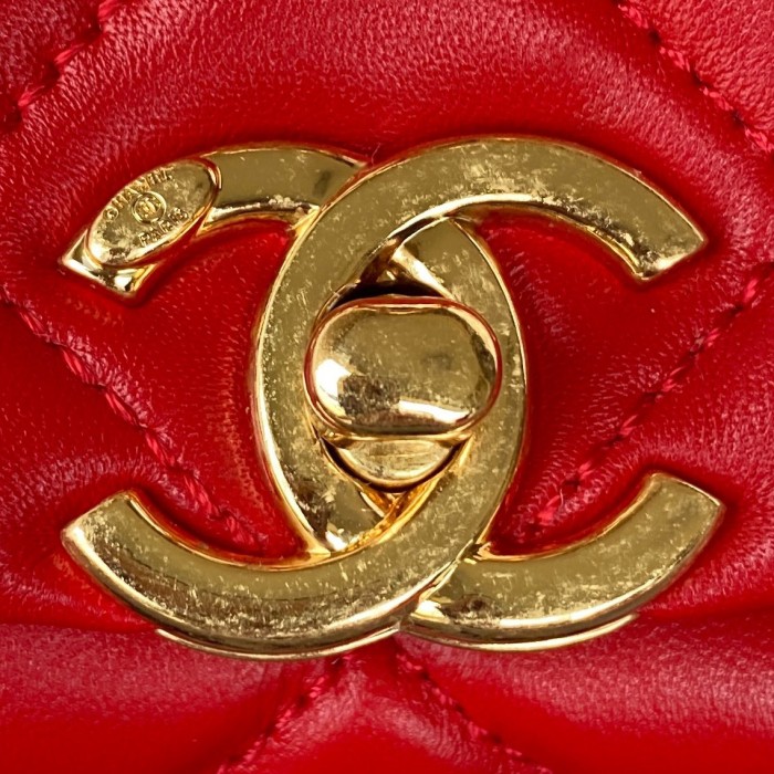 Handbag   Chanel  AS3365  size  17X8.5X11.5 Cm