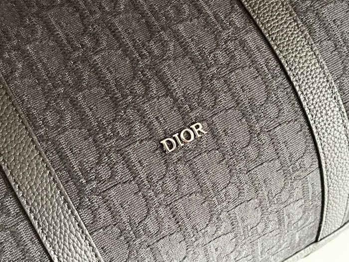 Handbag  Dior  93338  size  50 x 25 x 21.5  cm