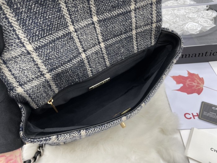  Handbag   Chanel   AS1161  size  30 cm