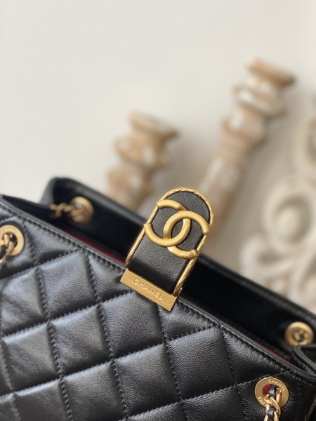 Handbag   Chanel  3477  size  22*25*9* cm
