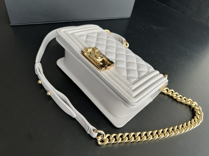 Handbag   Chanel  size  20 cm