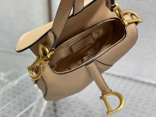  Handbag   Dior  size 19.5 cm