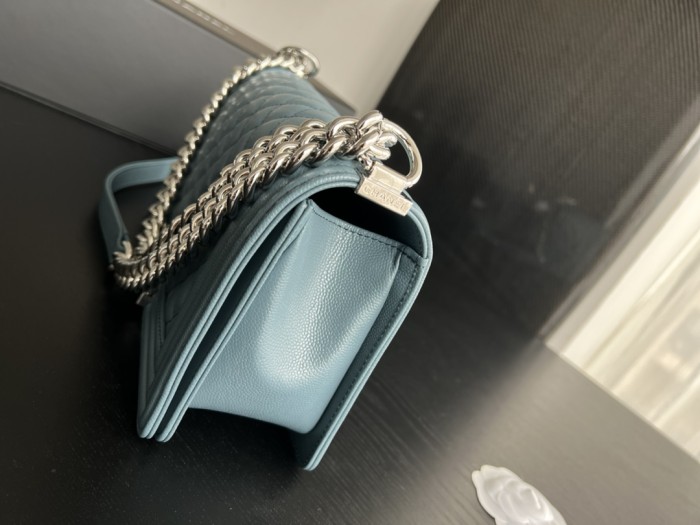 Handbag   Chanel  size  25 cm