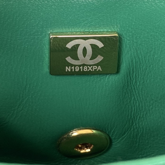 Handbag   Chanel  AS3365  size  17X8.5X11.5  cm