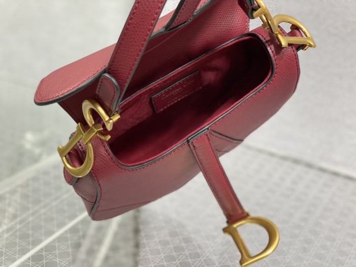 Handbag   Dior  size  19.5 cm