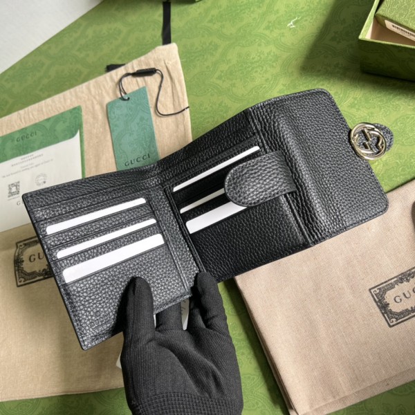 Handbag    Gucci  615525  size  12.5*11*3  cm