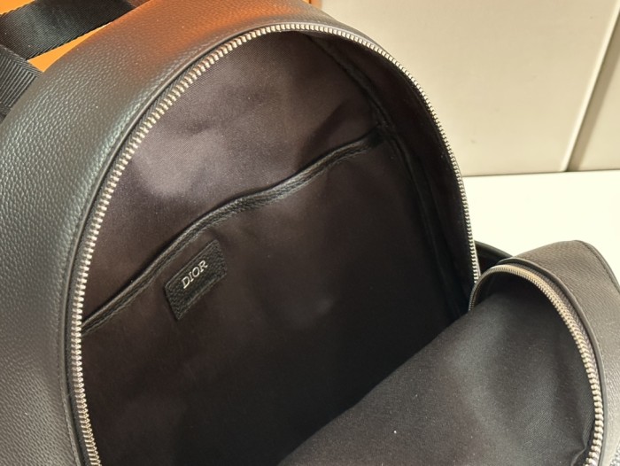 Handbag  Dior  96062  size  30 x 42 x 14.5  cm