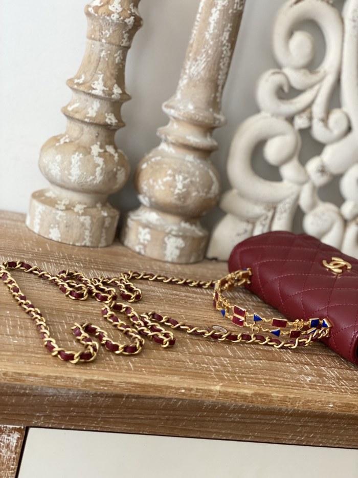 Handbag   Chanel  AP81214  size  10*18*4.5 cm