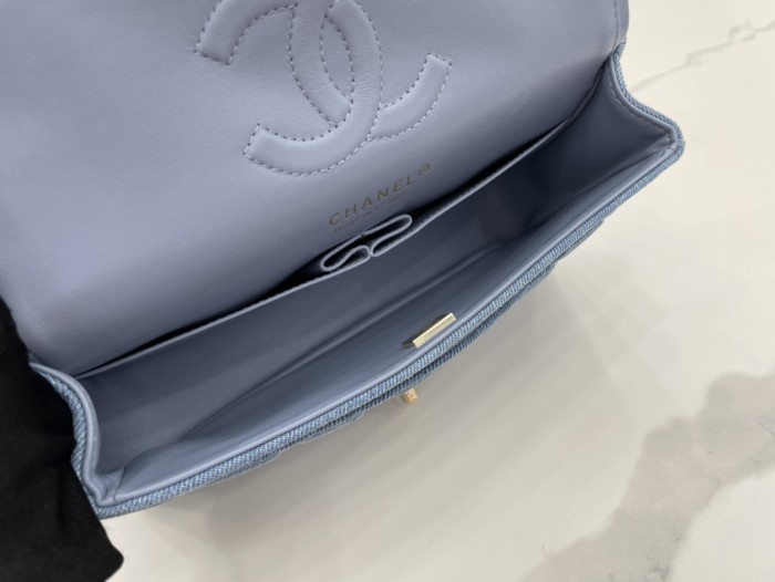 Handbag   Chanel  size  20 cm