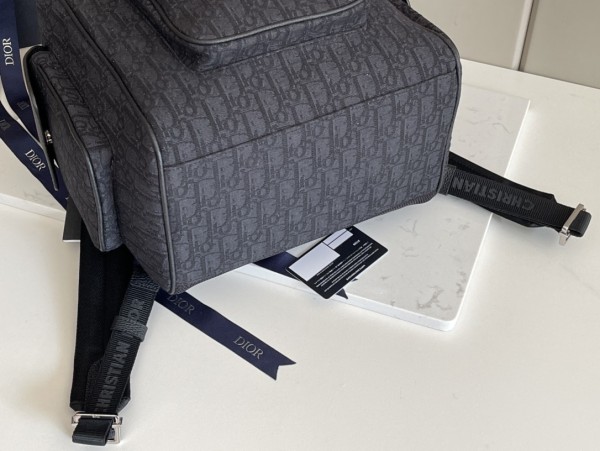 Handbag  Dior  size  26.5 x 41.5 x 17.5  cm