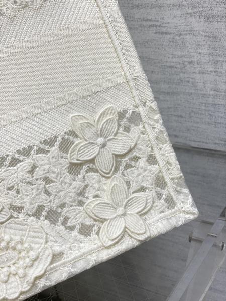 Handbag   Dior  size 36*18*28 cm