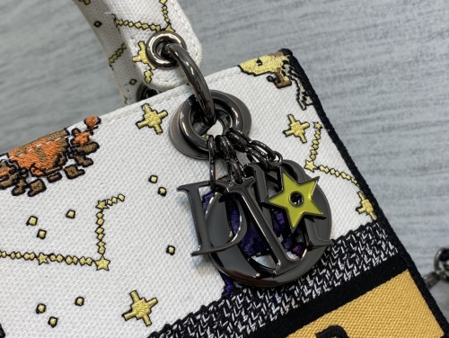 Handbag  Dior size  24*12*20 cm