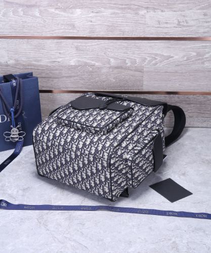 Handbag  Dior  size  26.5 x 41.5 x 17.5 cm