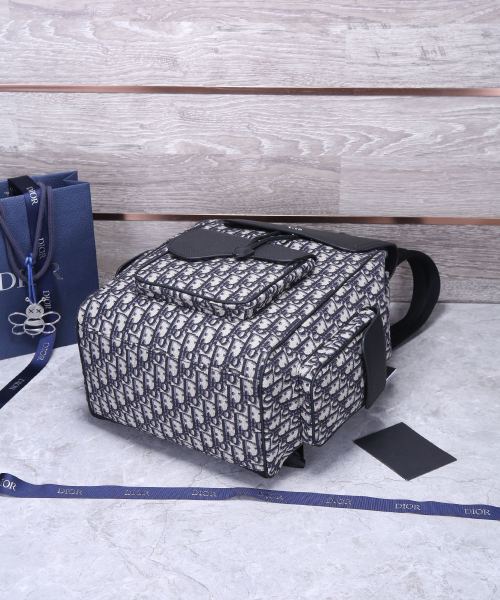 Handbag  Dior  size  26.5 x 41.5 x 17.5 cm