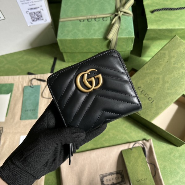 Handbag    Gucci 474813  size  11.5*10*2.5 cm