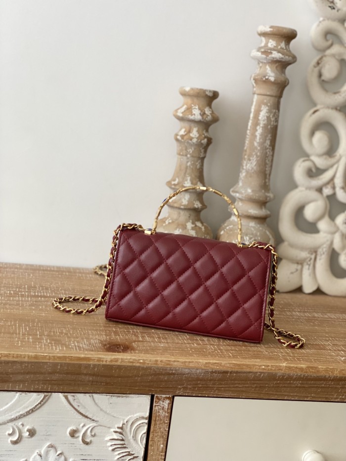 Handbag   Chanel  AP81214  size  10*18*4.5 cm