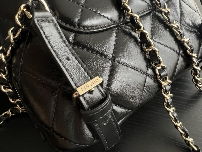  Handbag   Chanel  3332  size 22cmx23 cm