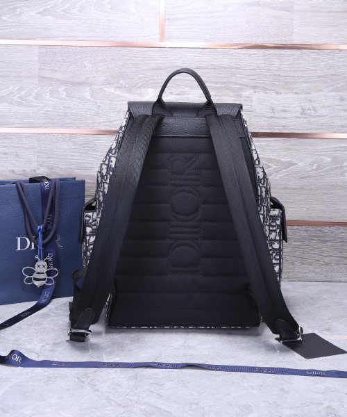 Handbag  Dior  size  26.5 x 41.5 x 17.5 cm