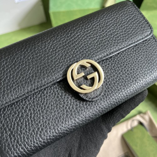 Handbag    Gucci  615524  size  19.5*11.5*3 cm