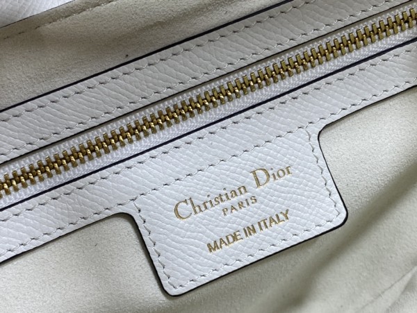  Handbag   Dior  size  25.5 cm