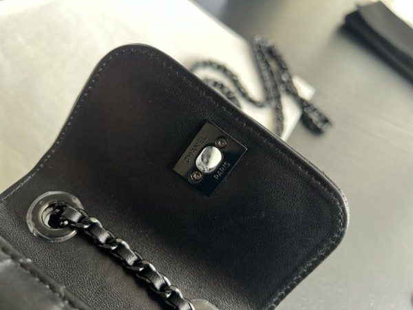  Handbag   Chanel  81633  size  11cmx11cmx5 cm  