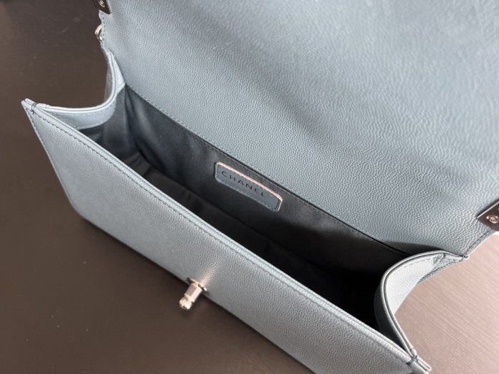 Handbag   Chanel  size  25 cm