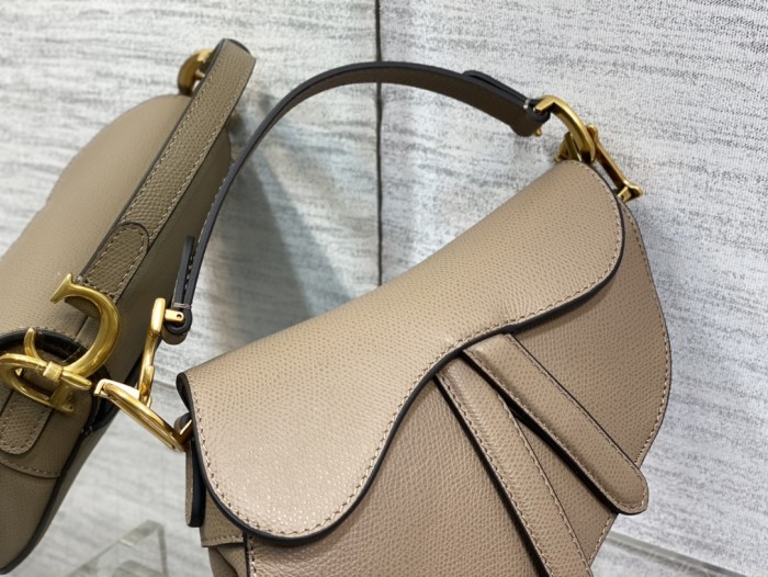 Handbag   Dior  size 19.5 cm