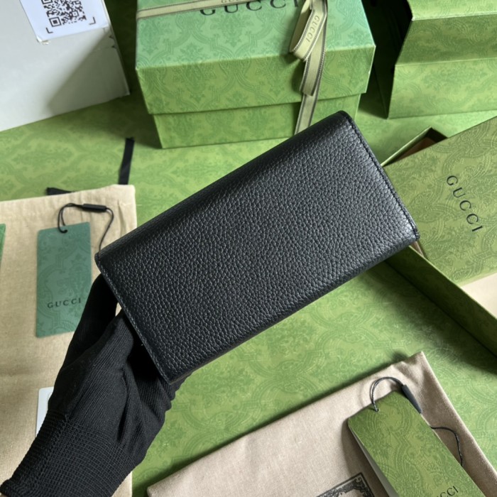 Handbag    Gucci  615524  size  19.5*11.5*3 cm